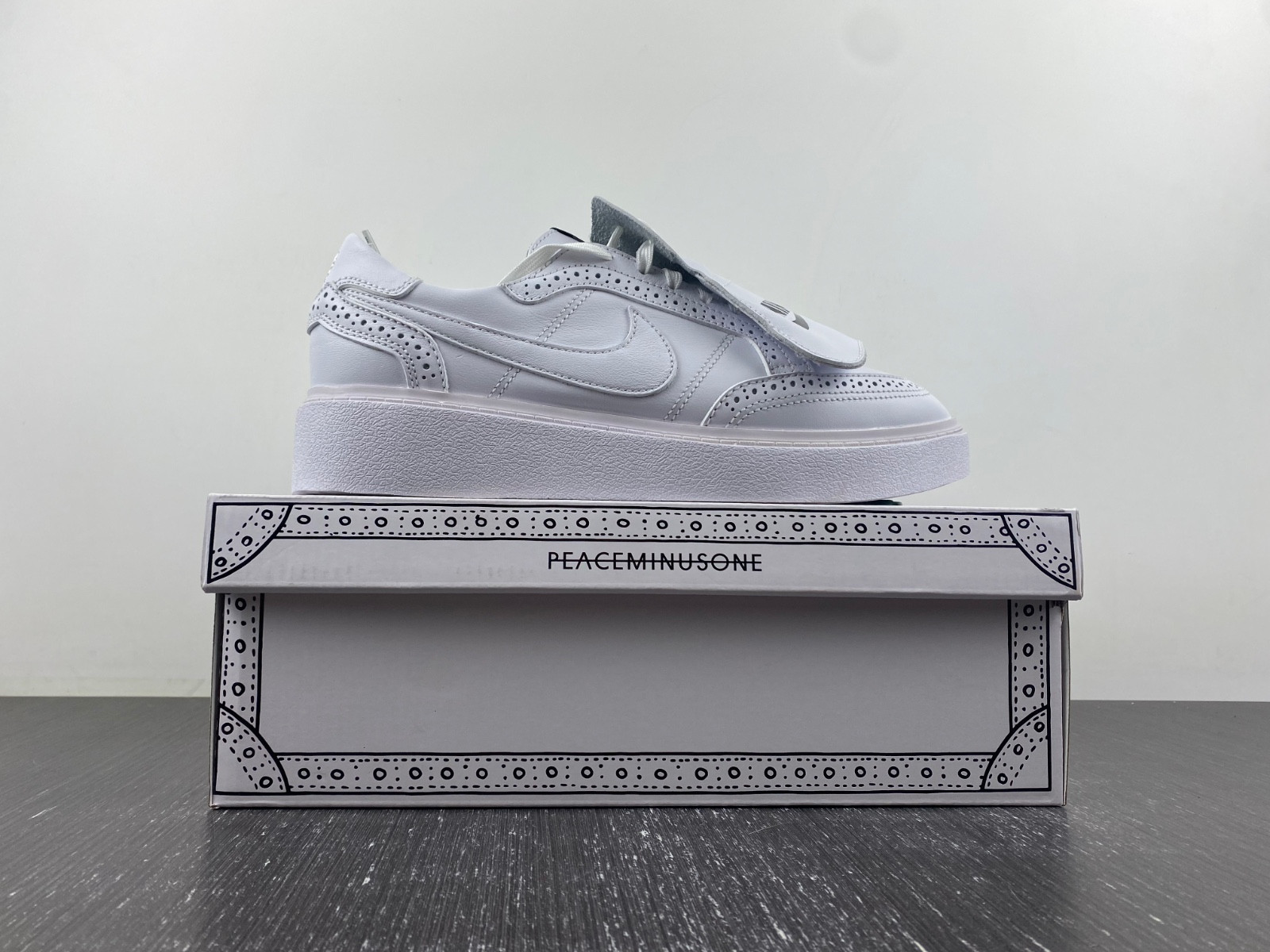 NIKE AIR FORCE 1 G-Dragon x Kwondo 1