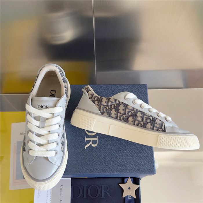 DR B33 SNEAKER