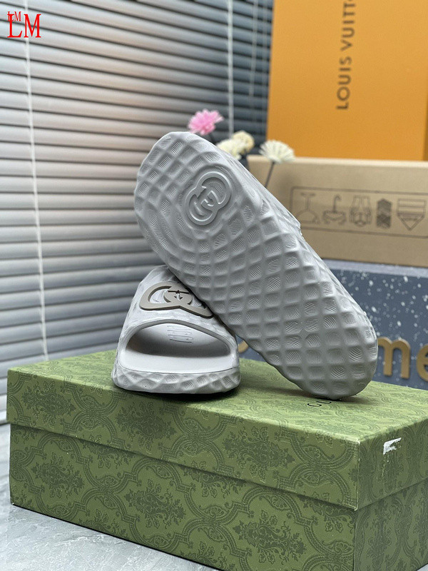 GUC LEATHER SLIDE