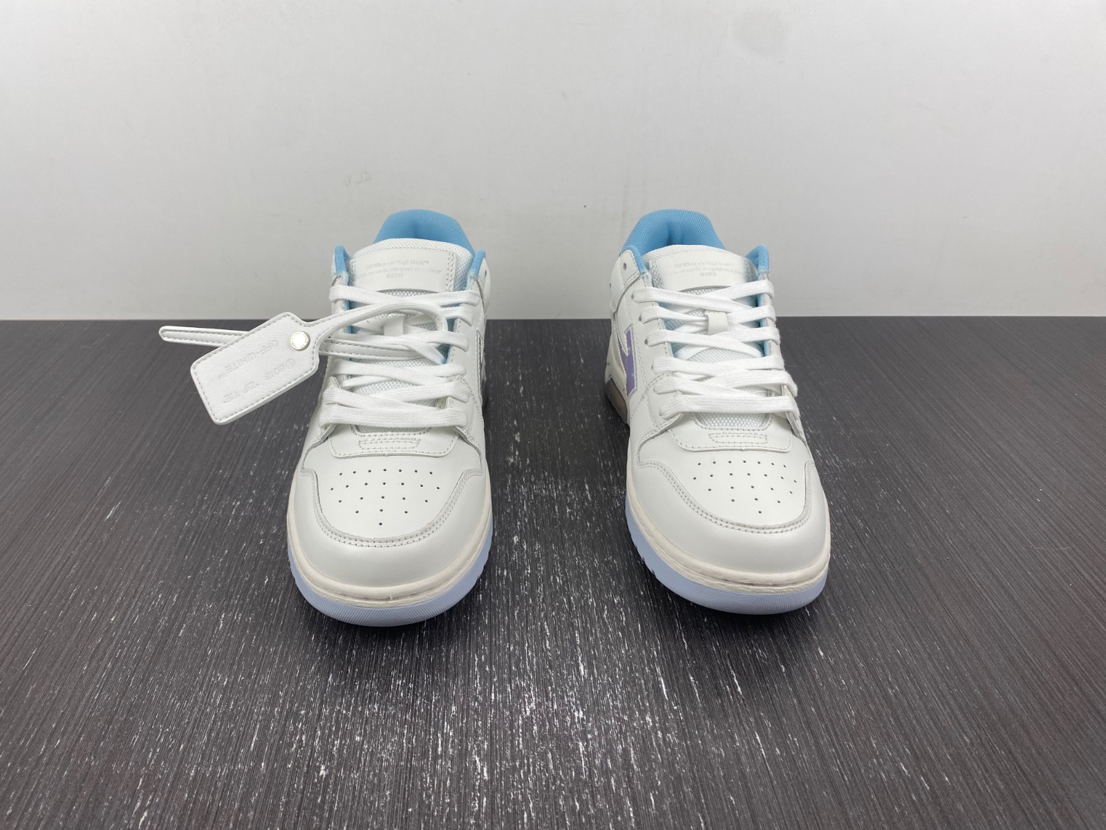 Off-White c/o Virgil Abloh