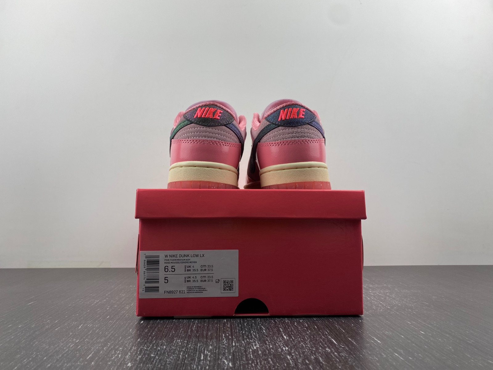 Nike Dunk Low "Barbie" FN8927-621