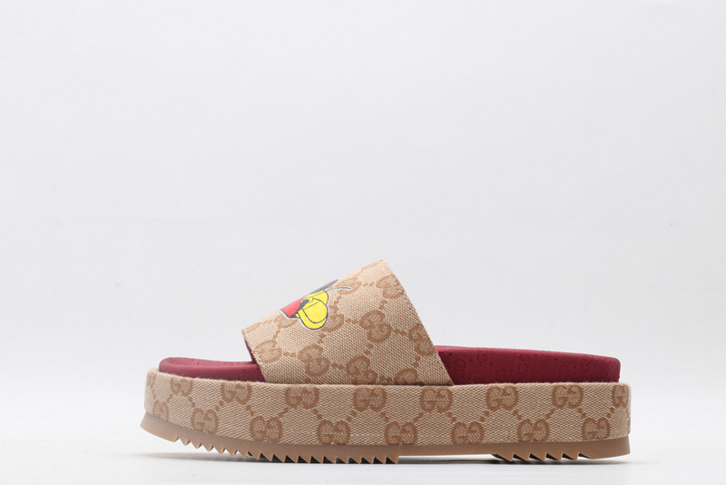 GUC LEATHER SLIDE