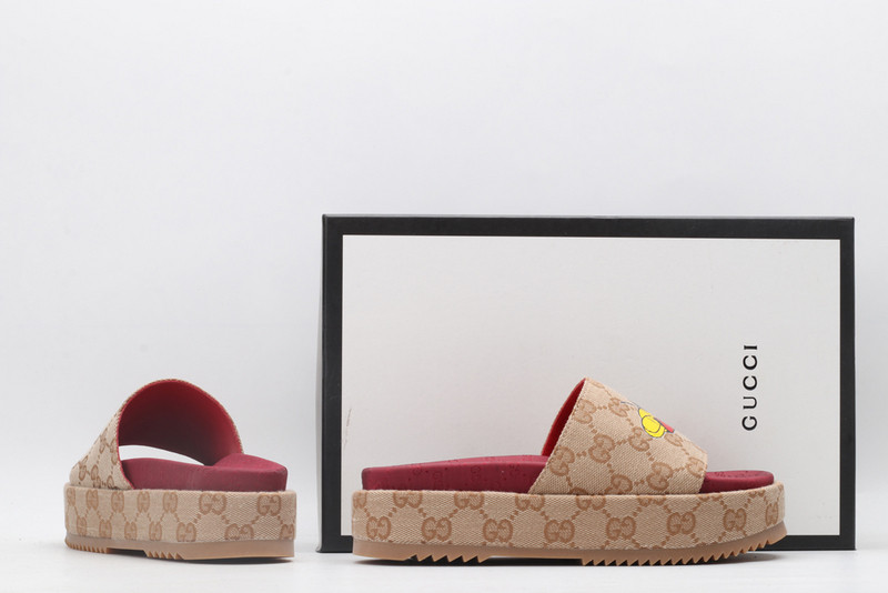 GUC LEATHER SLIDE