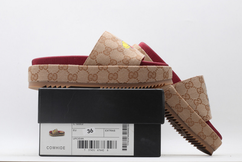 GUC LEATHER SLIDE