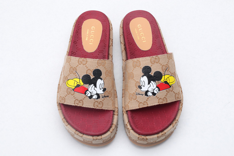 GUC LEATHER SLIDE