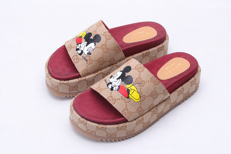 GUC LEATHER SLIDE