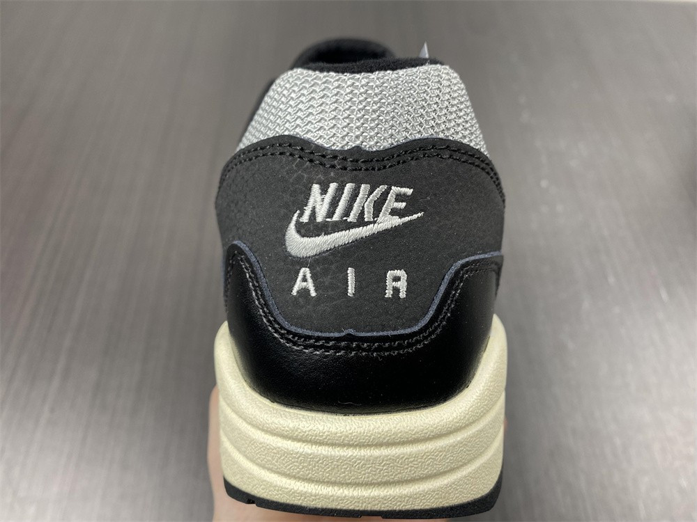 Nike Air Max 1 Patta Waves Black (with Bracelet) DQ0299-001