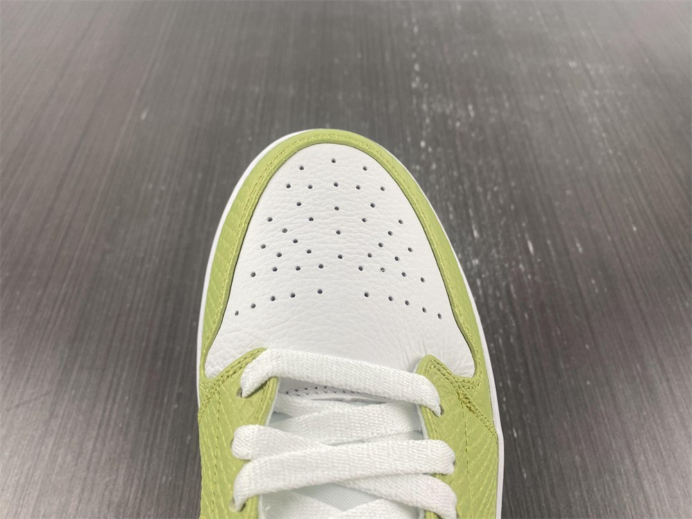 Jordan 1 Mid Green Python (W) DV2959-113