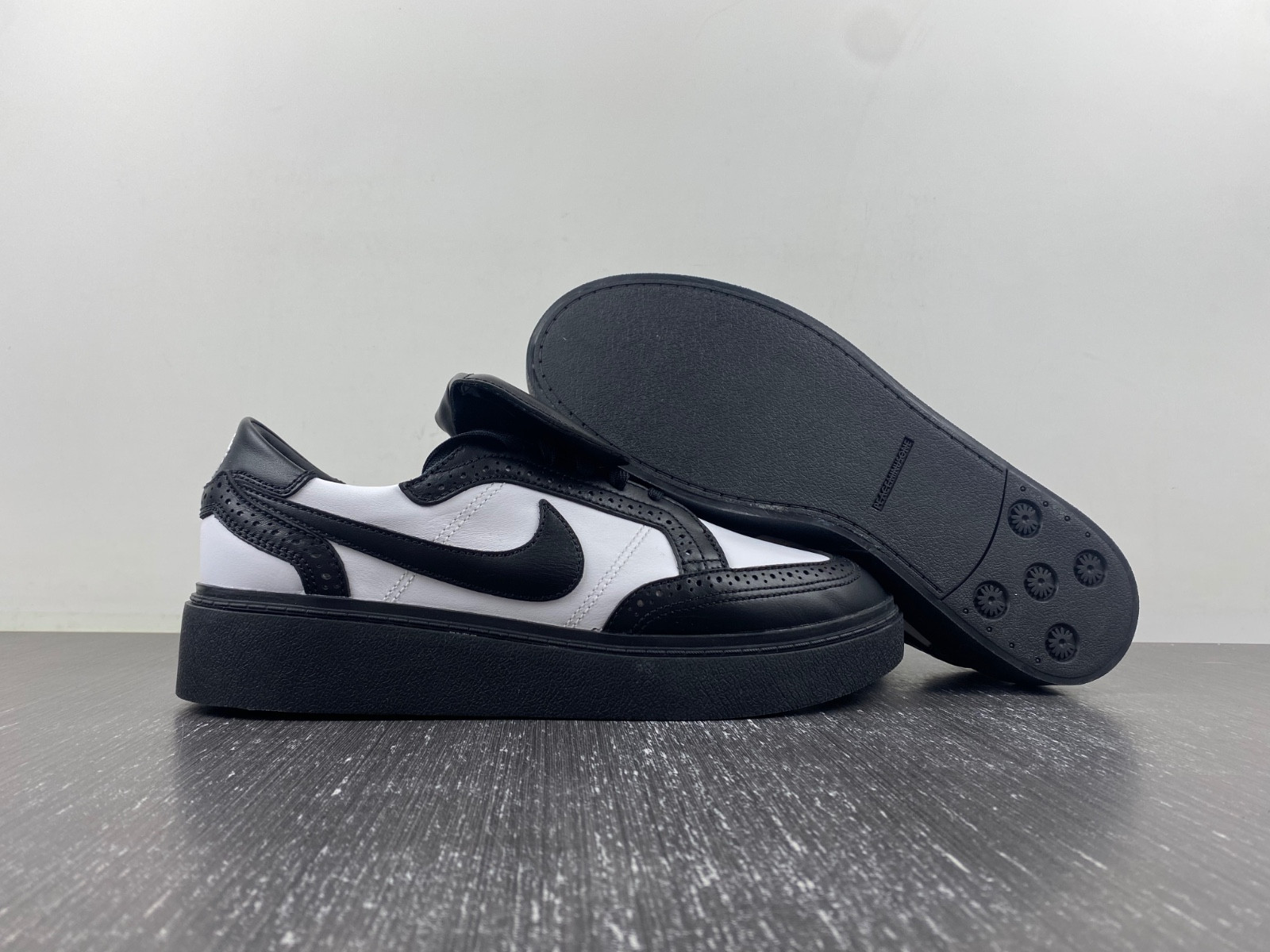 G-Dragon x Nike Kwondo 1 "Panda" DH2482-101