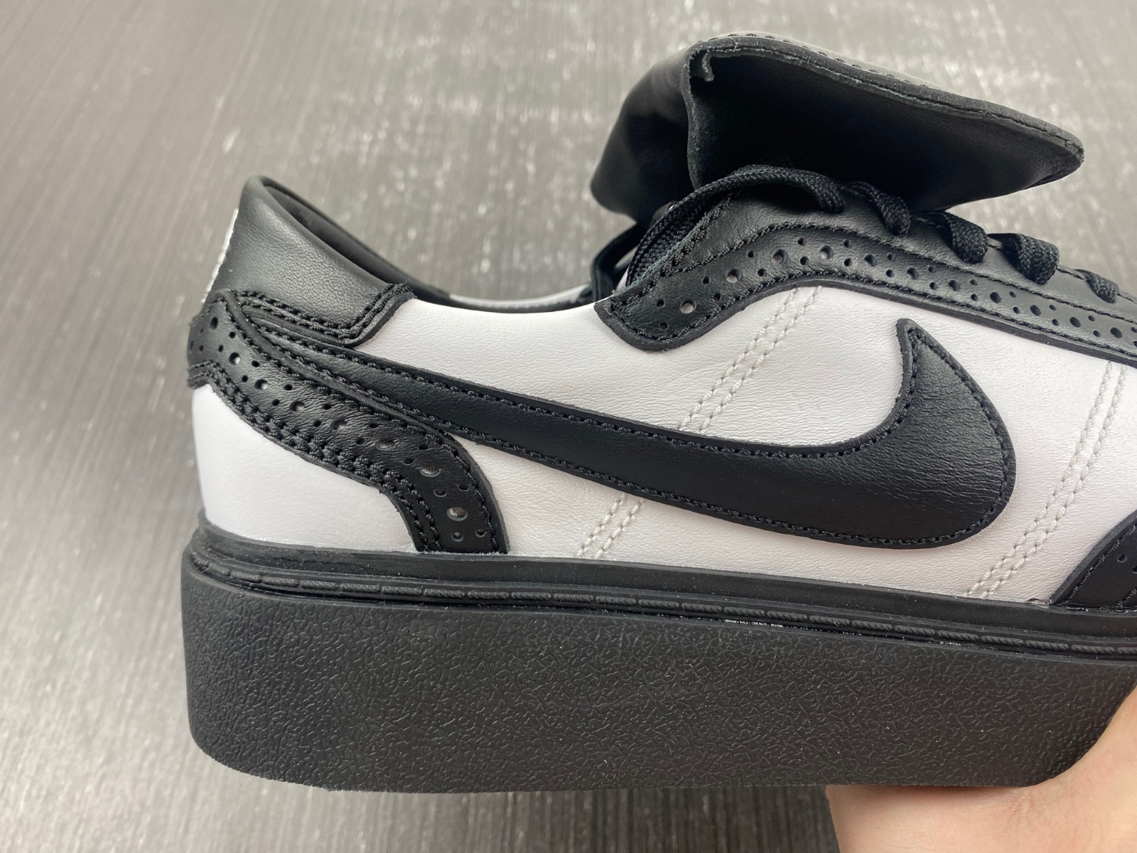 G-Dragon x Nike Kwondo 1 "Panda" DH2482-101