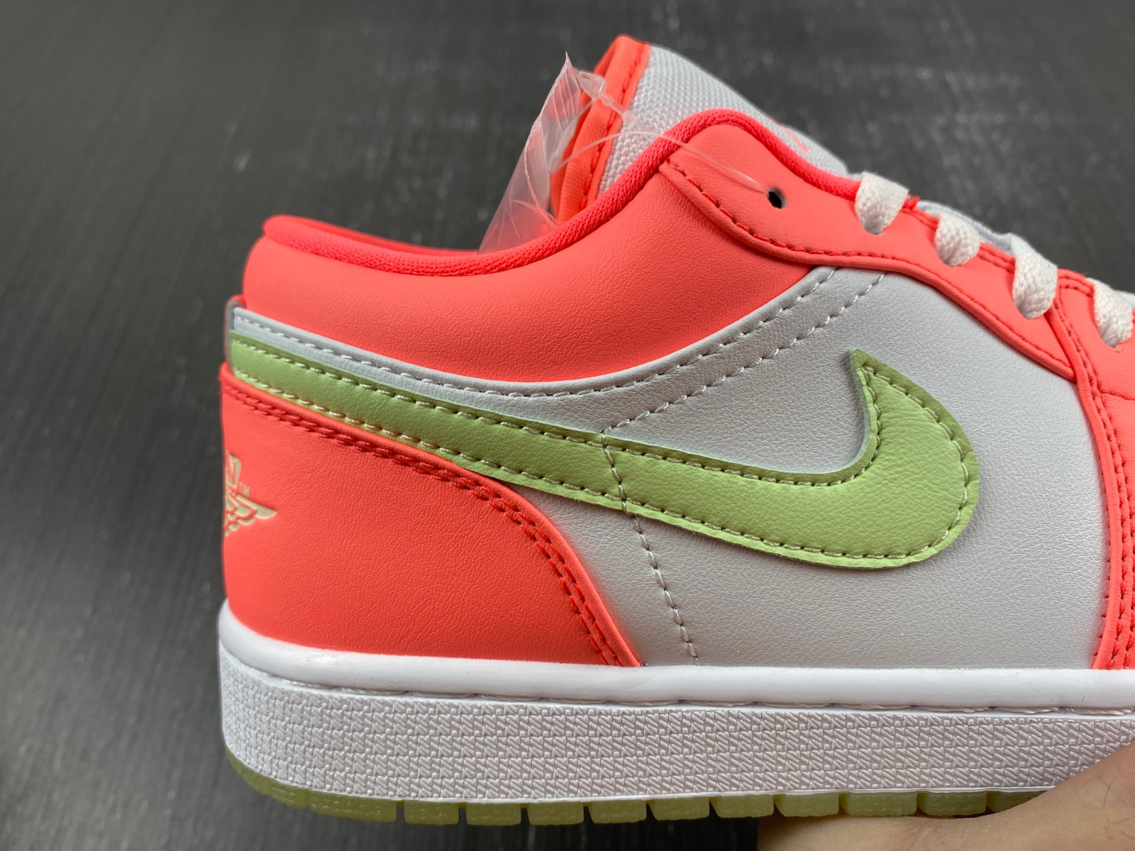 Air Jordan 1 Low SE FN6772-671