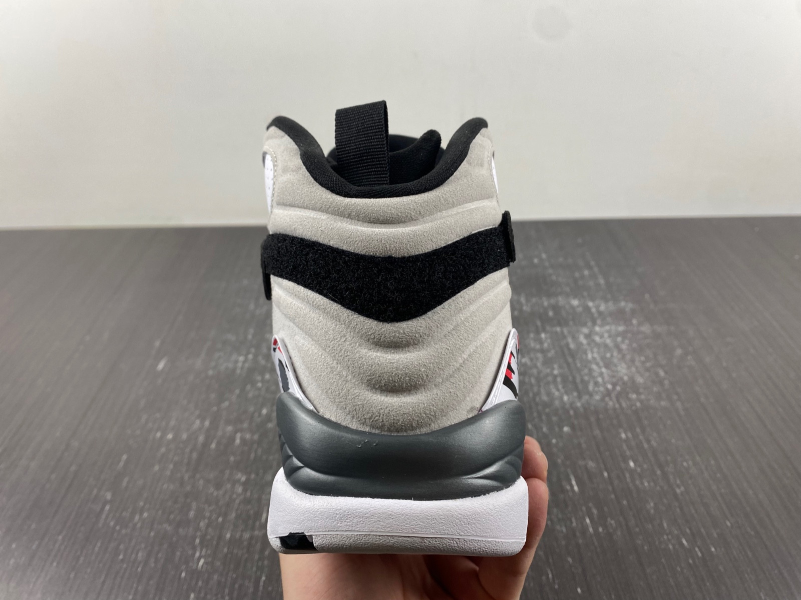 Air Jordan 8 Retro
