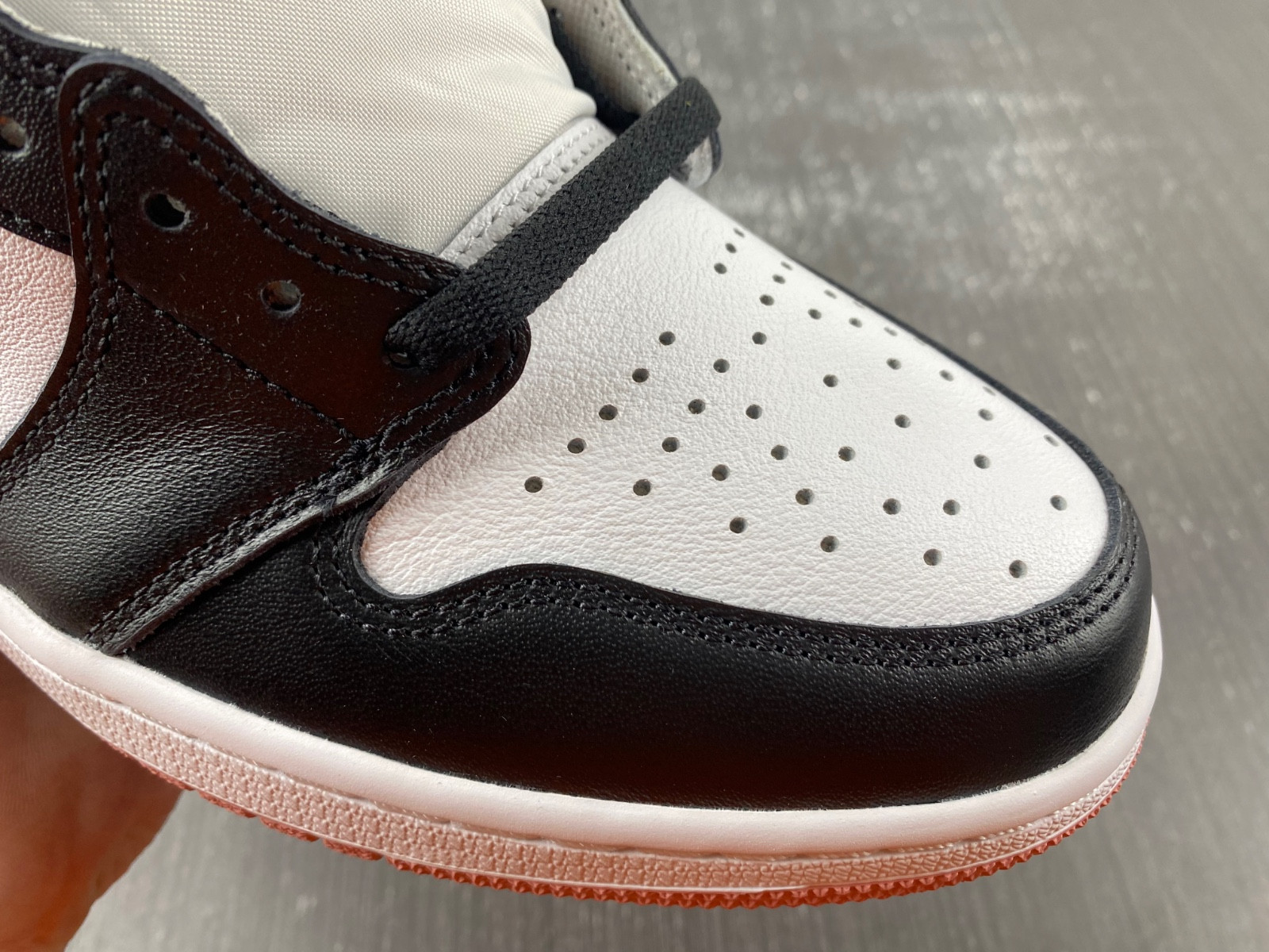 Jordan 1 Retro High Rust Pink 861428-101