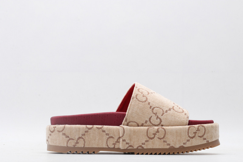 GUC LEATHER SLIDE