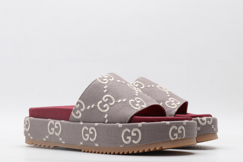 GUC LEATHER SLIDE