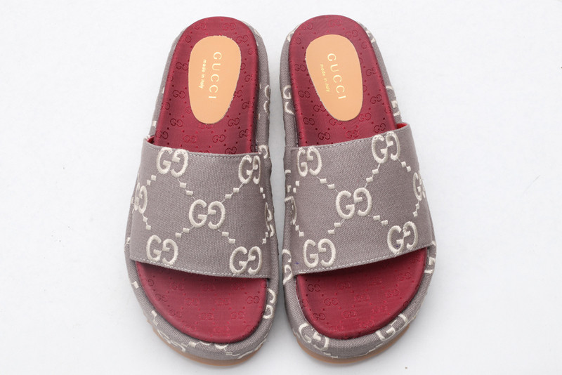GUC LEATHER SLIDE