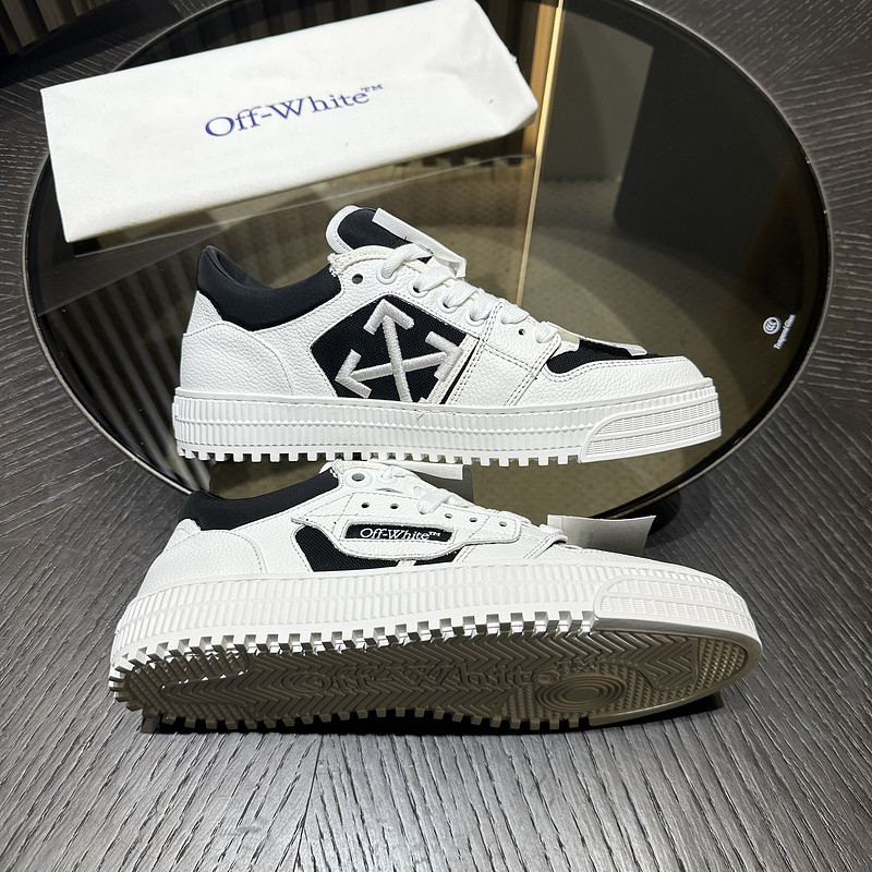 Off-White c/o Virgil Abloh