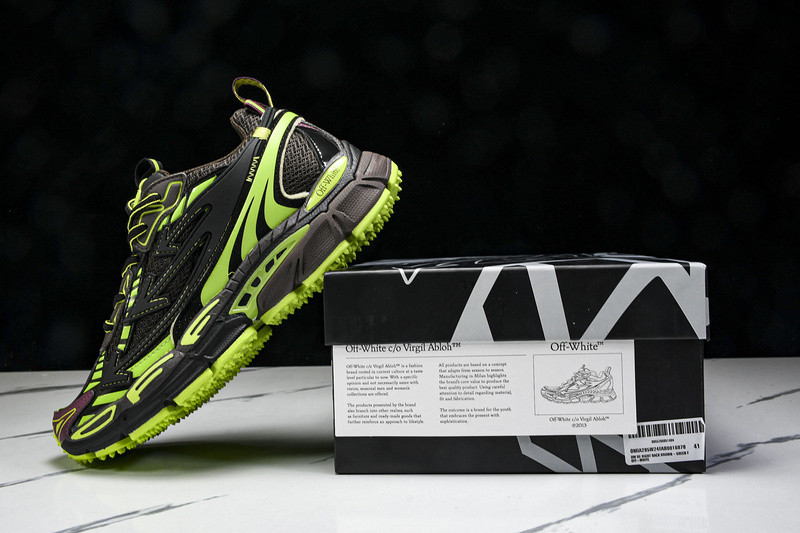 Off-White c/o Virgil Abloh