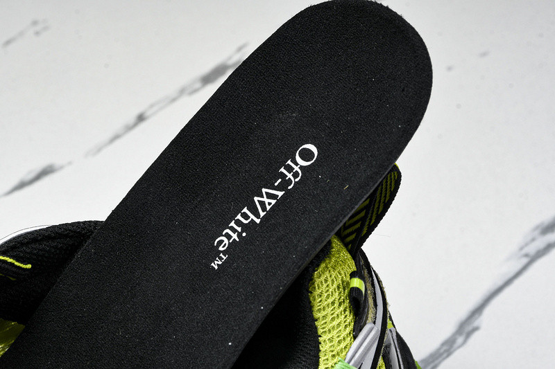 Off-White c/o Virgil Abloh