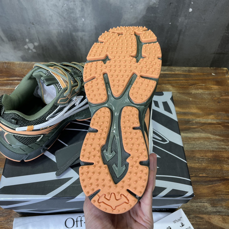 Off-White c/o Virgil Abloh