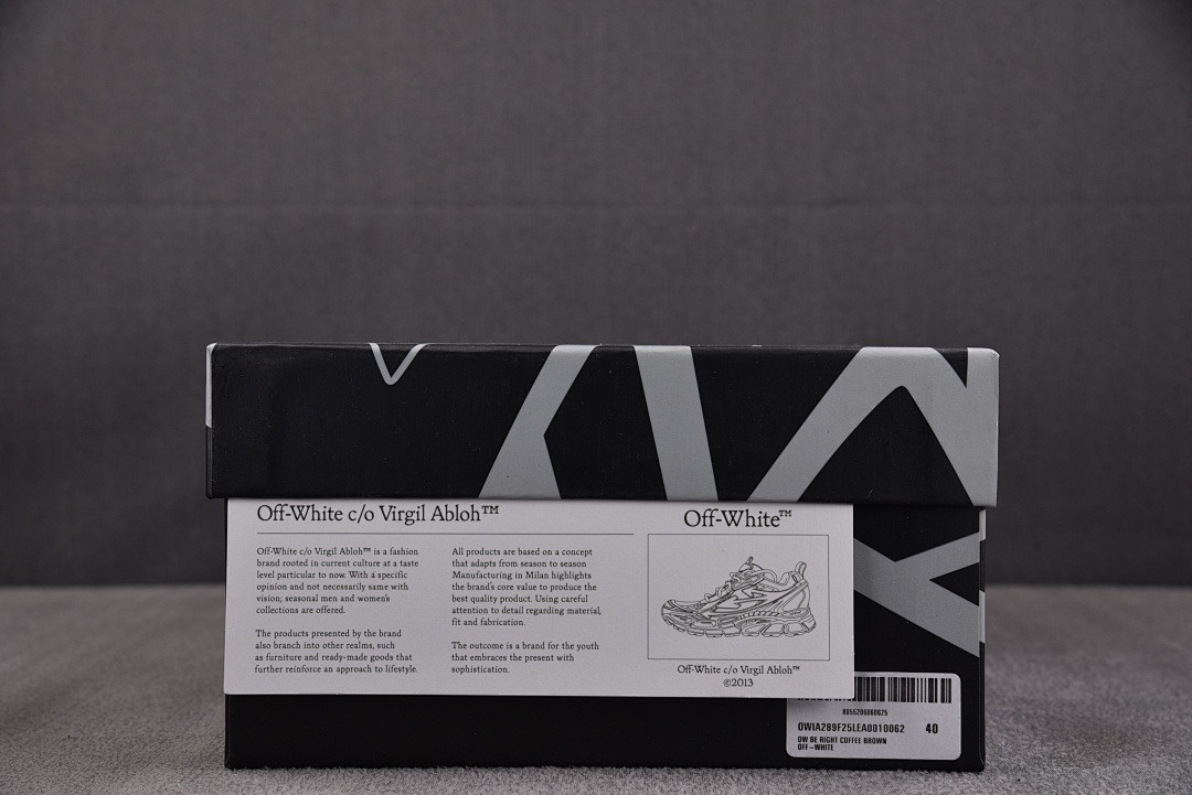 Off-White c/o Virgil Abloh