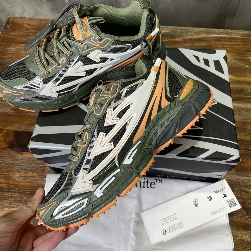 Off-White c/o Virgil Abloh