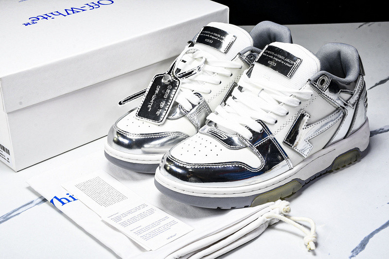 Off-White c/o Virgil Abloh