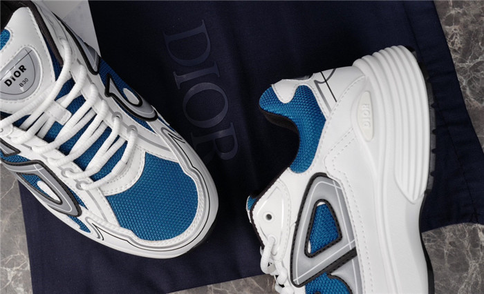 DR B30 SNEAKER