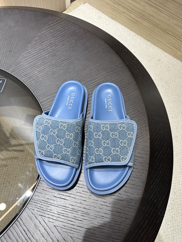 GUC LEATHER SLIDE