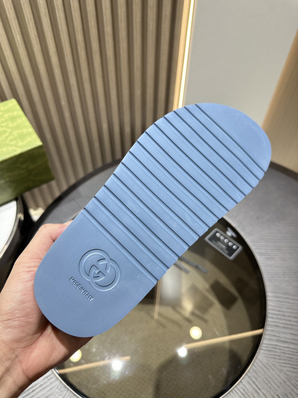 GUC LEATHER SLIDE