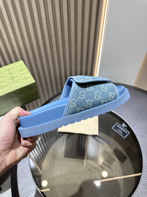 GUC LEATHER SLIDE