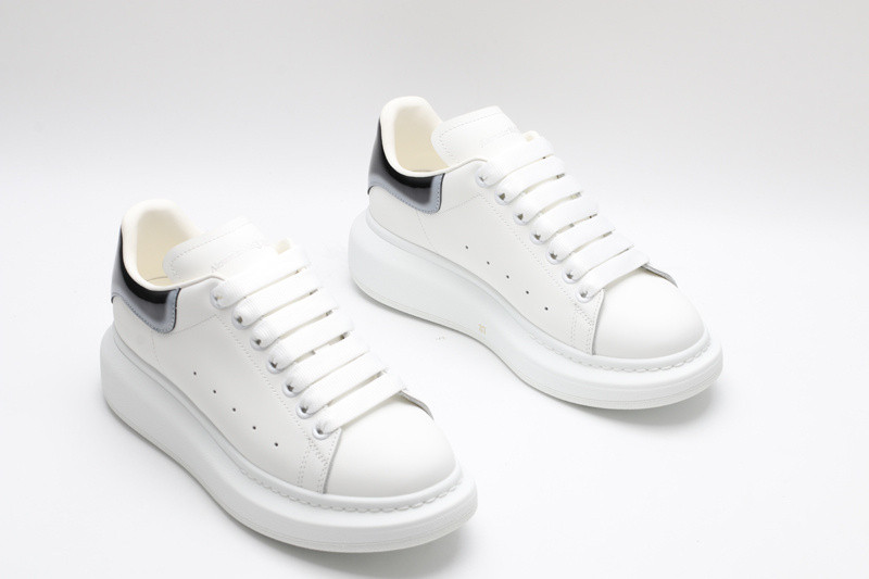 ALEXANDER MCQUEEN SNEAKER