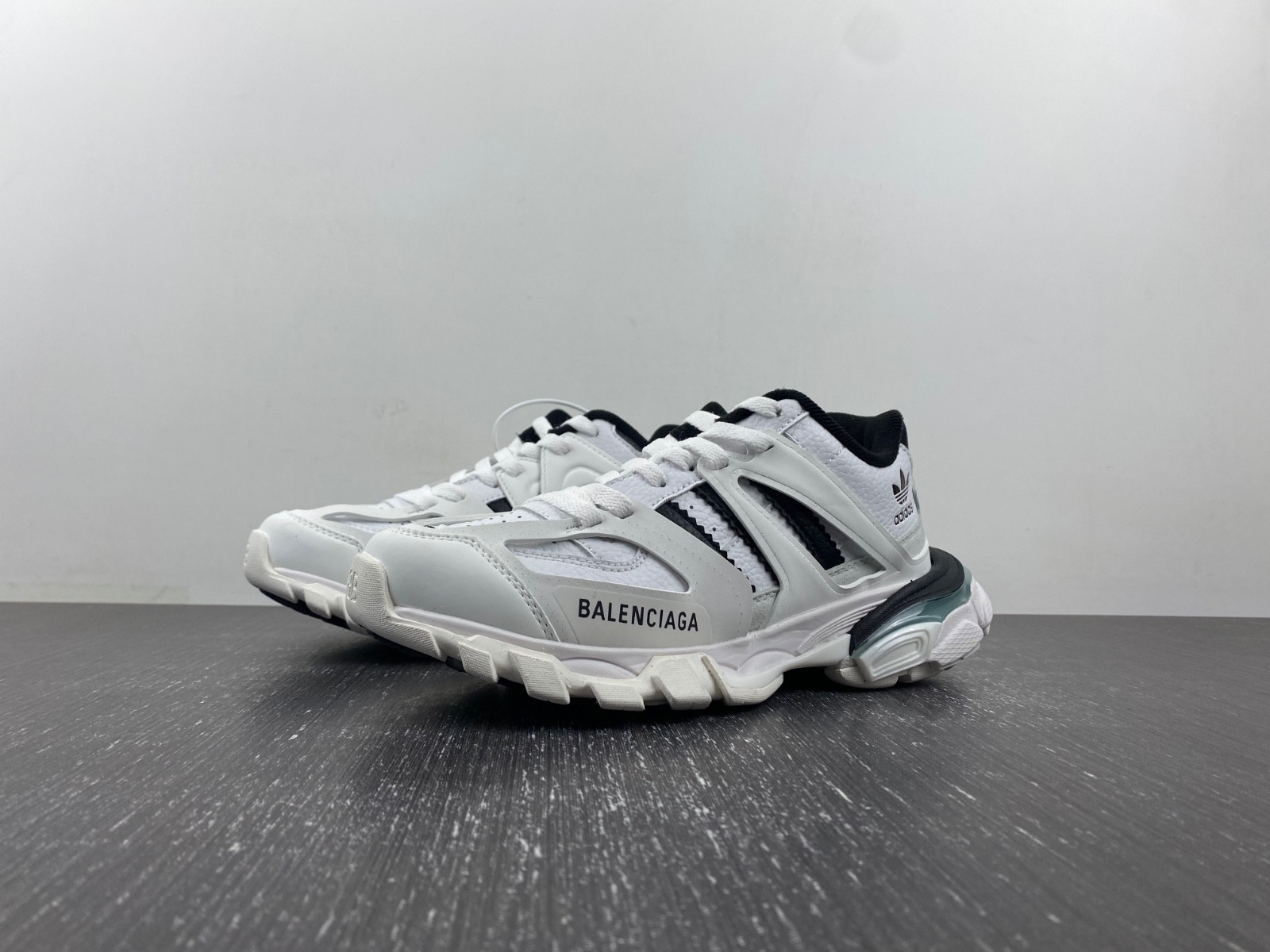 Balenciaga - x Adidas Track Forum sneaker 741107 W3CZ1 9010