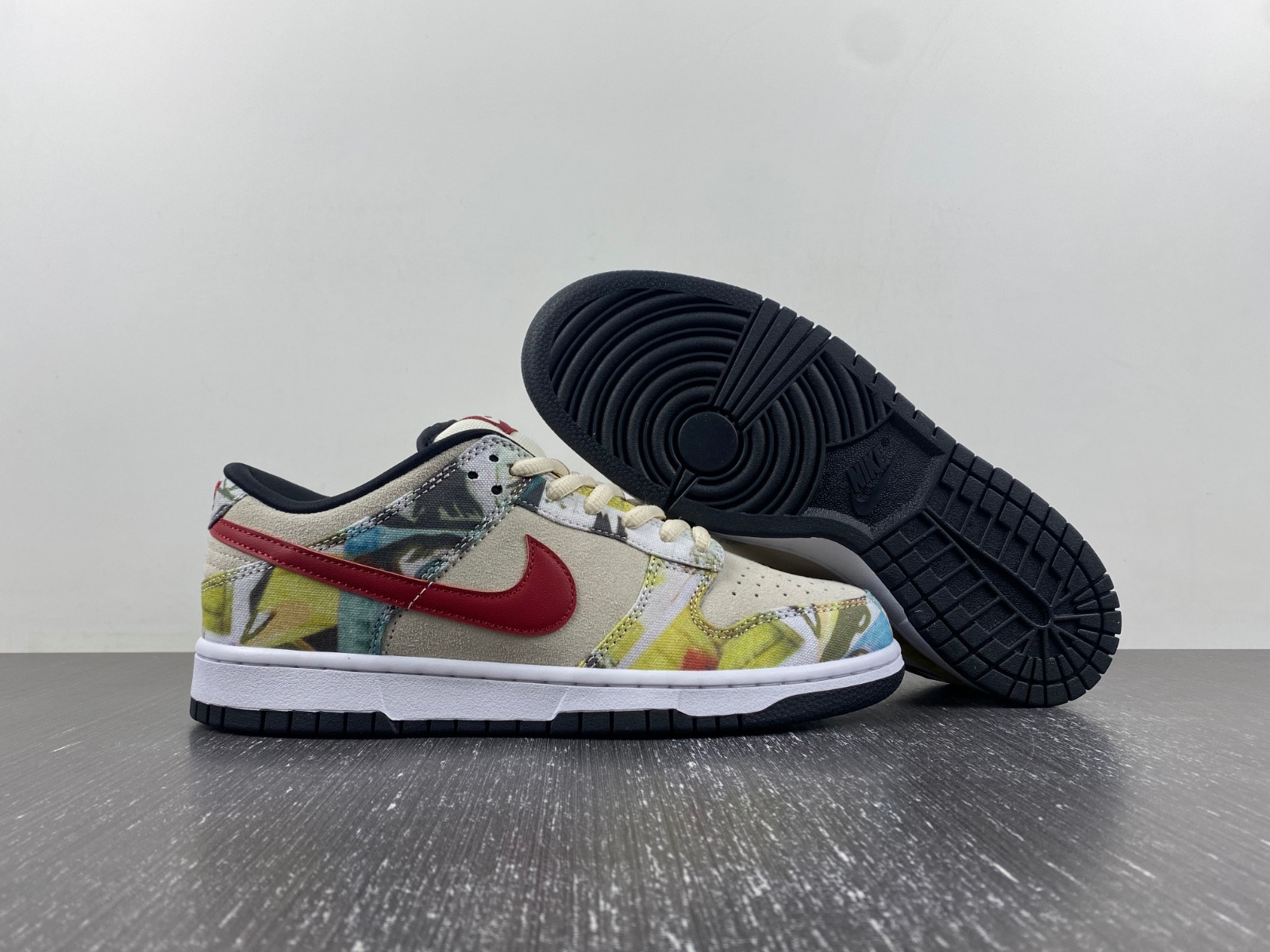 Nike SB Dunk Low Paris Men