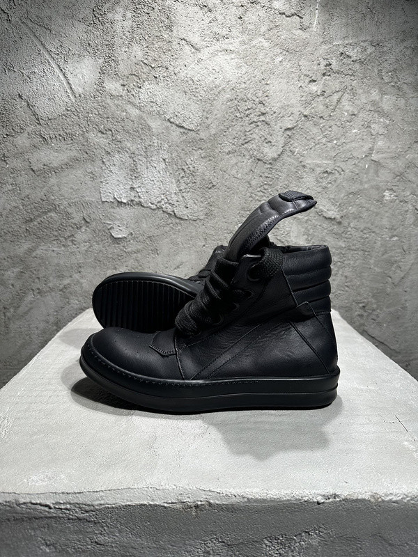 RICK 0WENS SNEAKERS