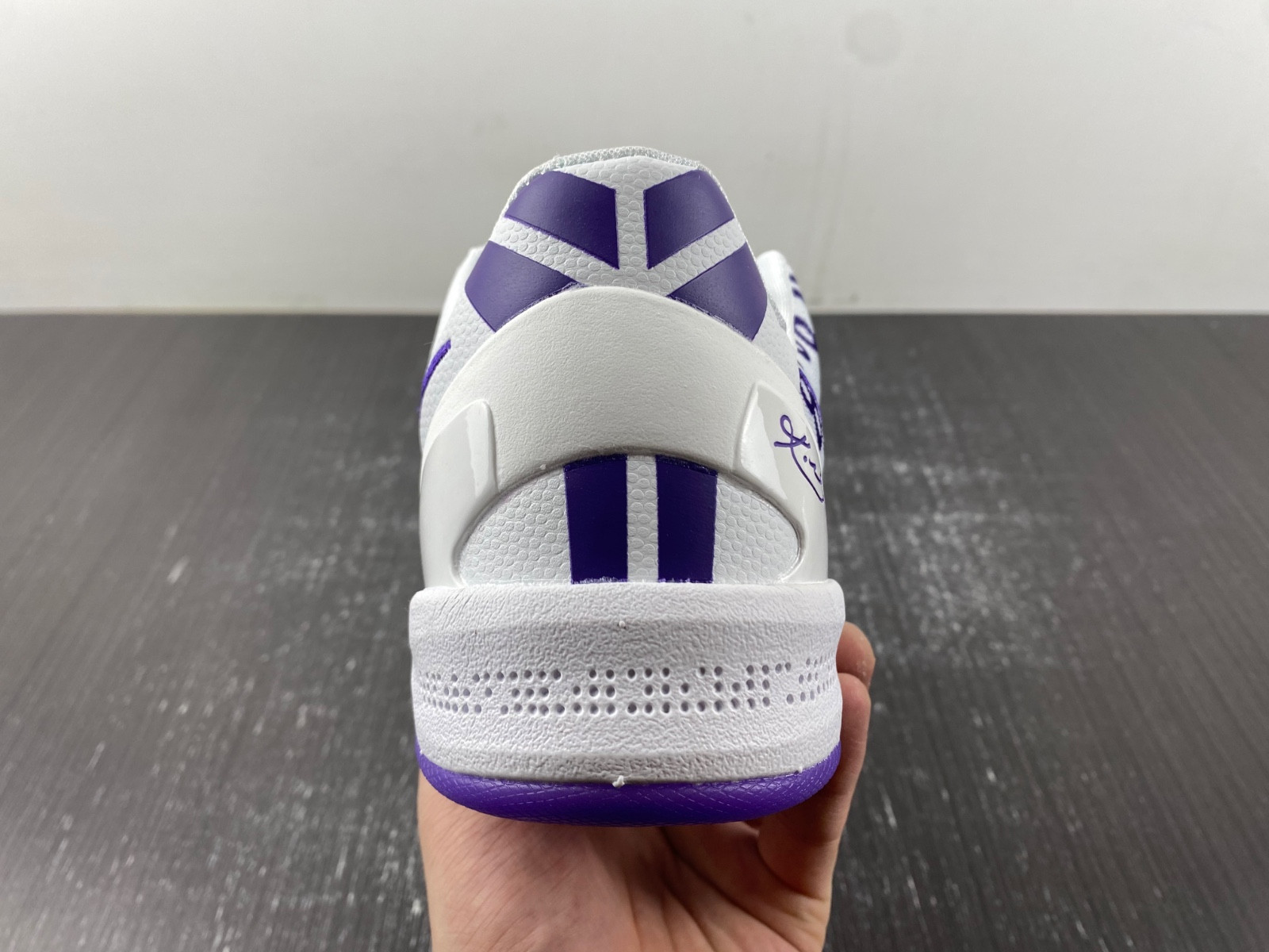 Nike Kobe 8 Protro "White/Court Purple" FQ3549-100