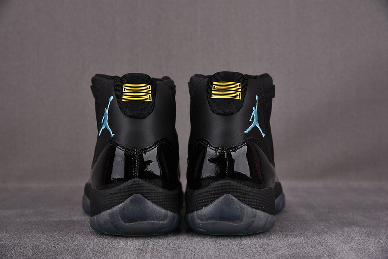 AIR JORDAN 11 RETRO 