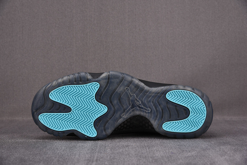 AIR JORDAN 11 RETRO 