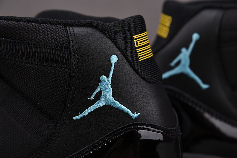AIR JORDAN 11 RETRO 