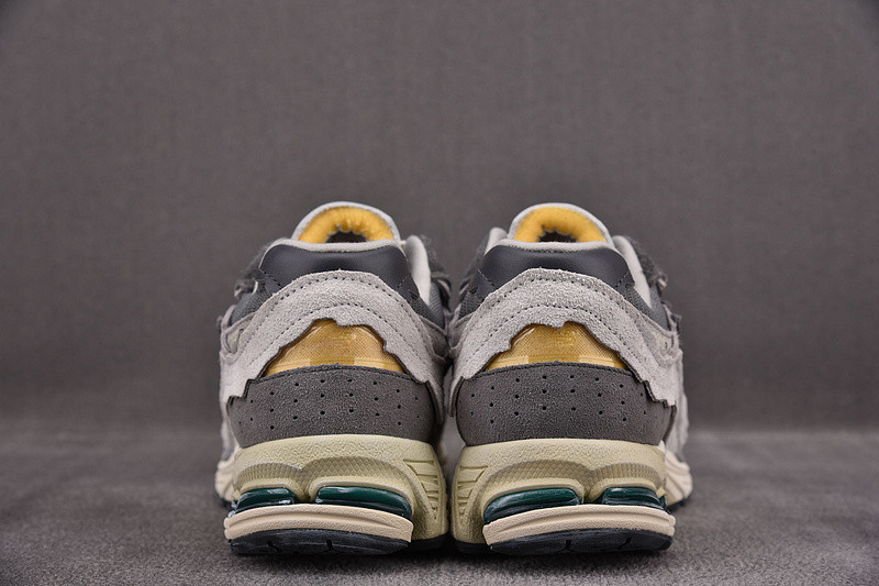 New Balance 2002R Protection Pack Rain Cloud M2002RDA