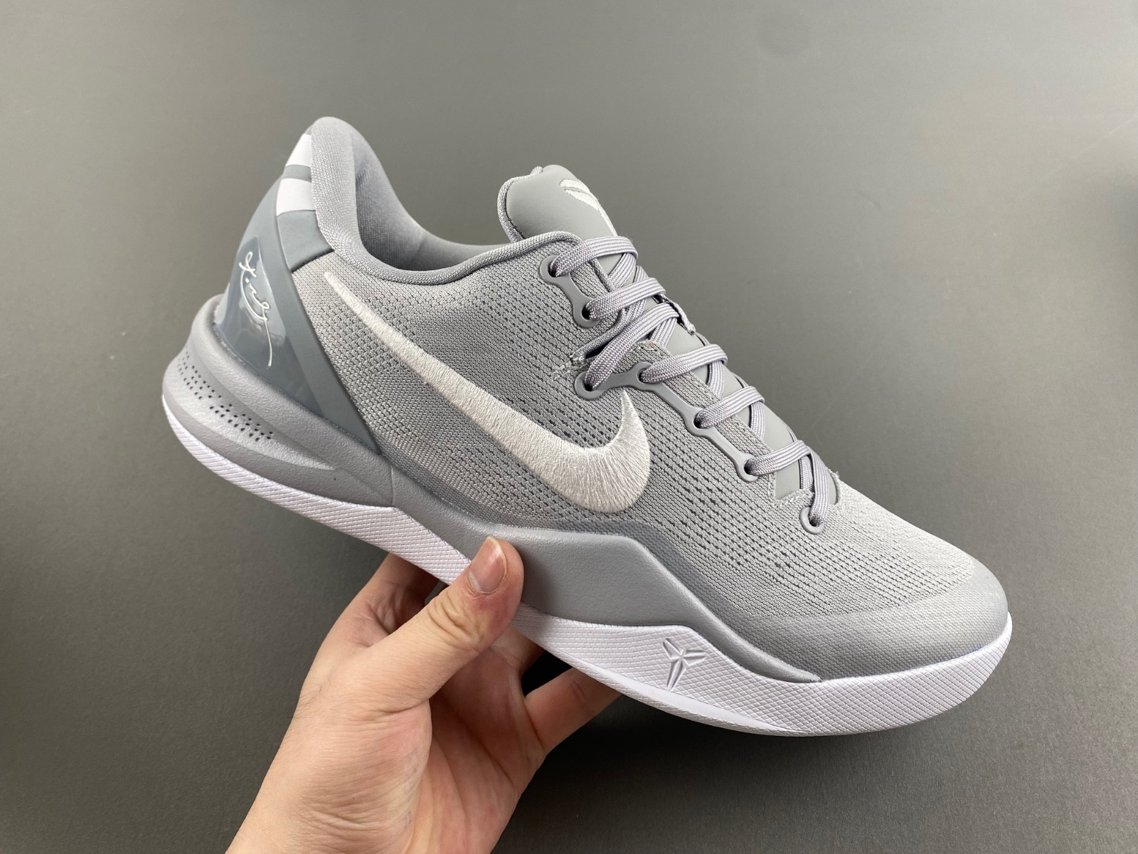 NIKE KOBE 8 PROTRO “WOLF GREY” HF9550-002