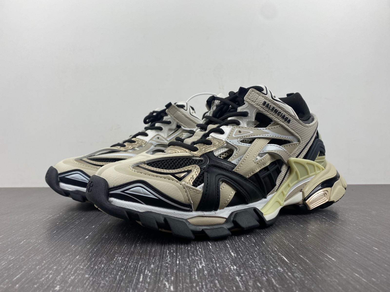 Ba*len*cia*ga track 2.0 beige 568615w2gn38071