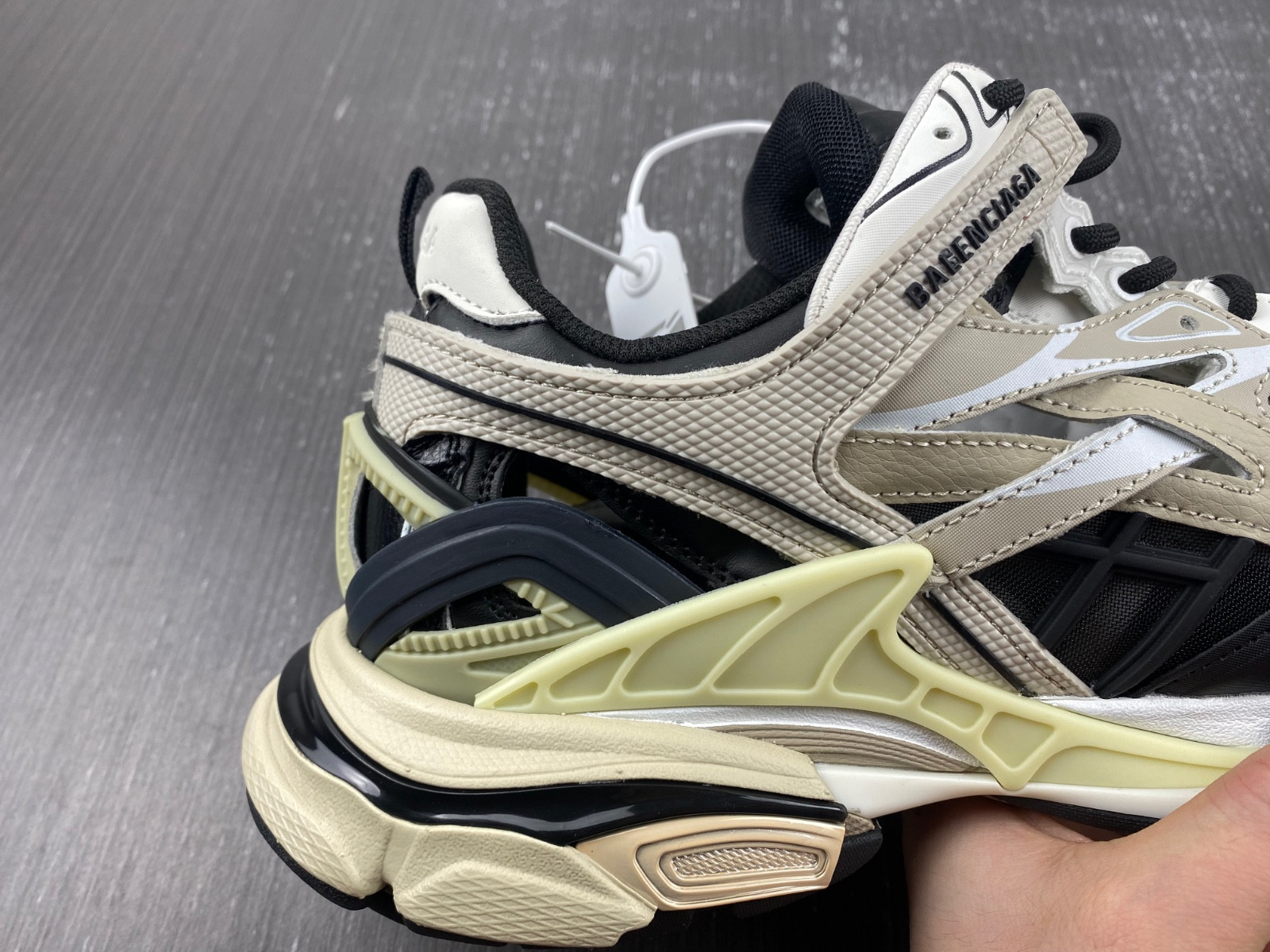 Ba*len*cia*ga track 2.0 beige 568615w2gn38071