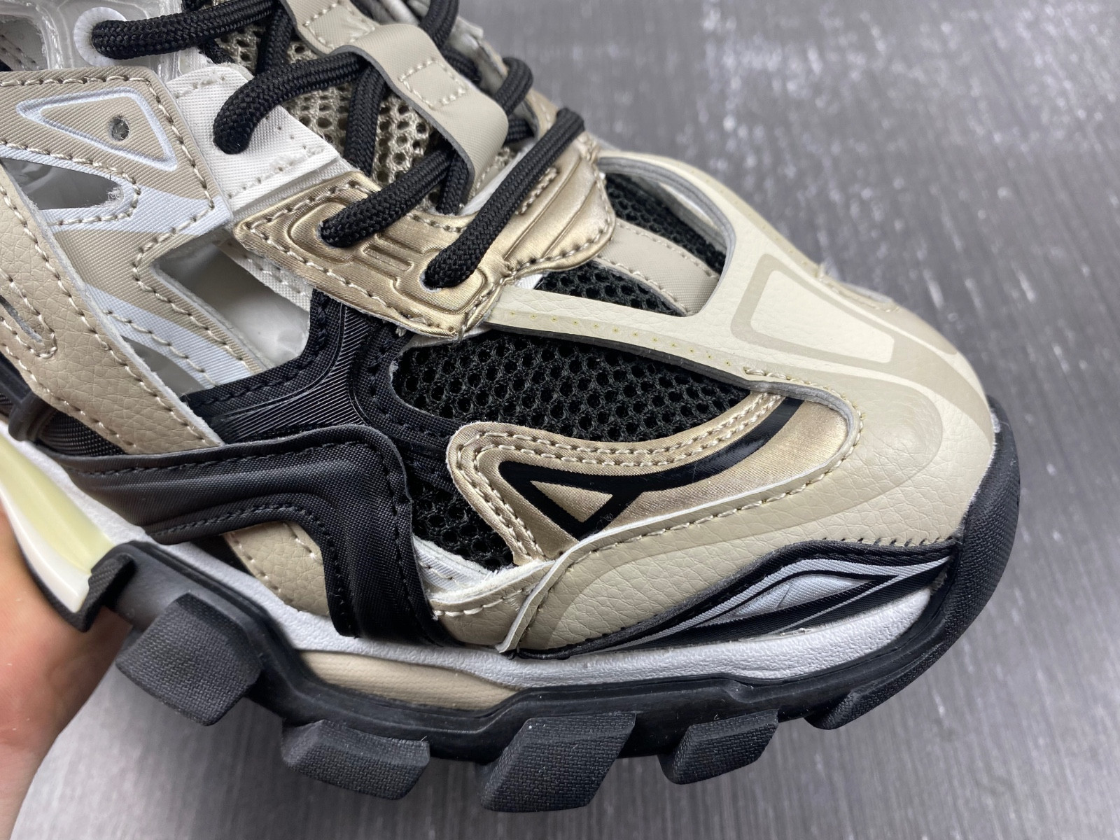 Ba*len*cia*ga track 2.0 beige 568615w2gn38071