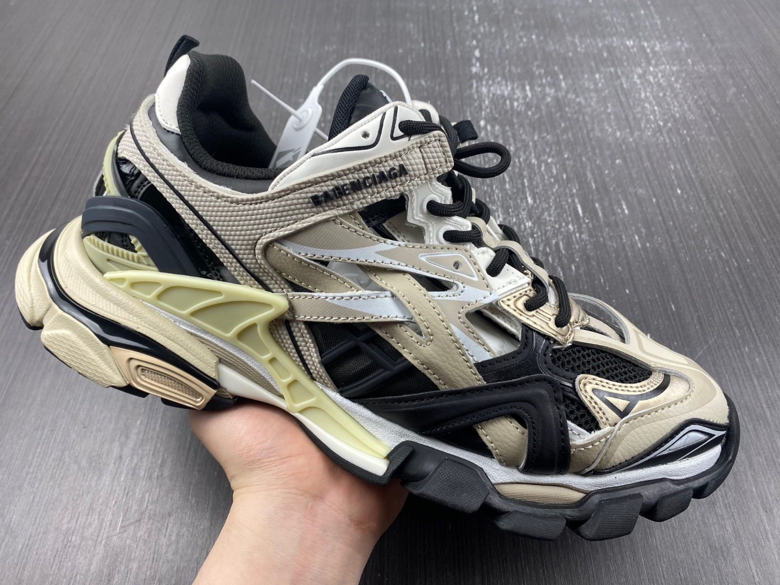 Ba*len*cia*ga track 2.0 beige 568615w2gn38071