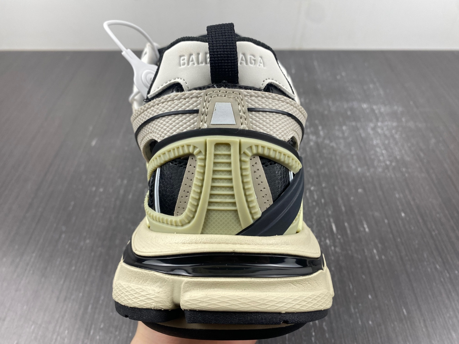 Ba*len*cia*ga track 2.0 beige 568615w2gn38071