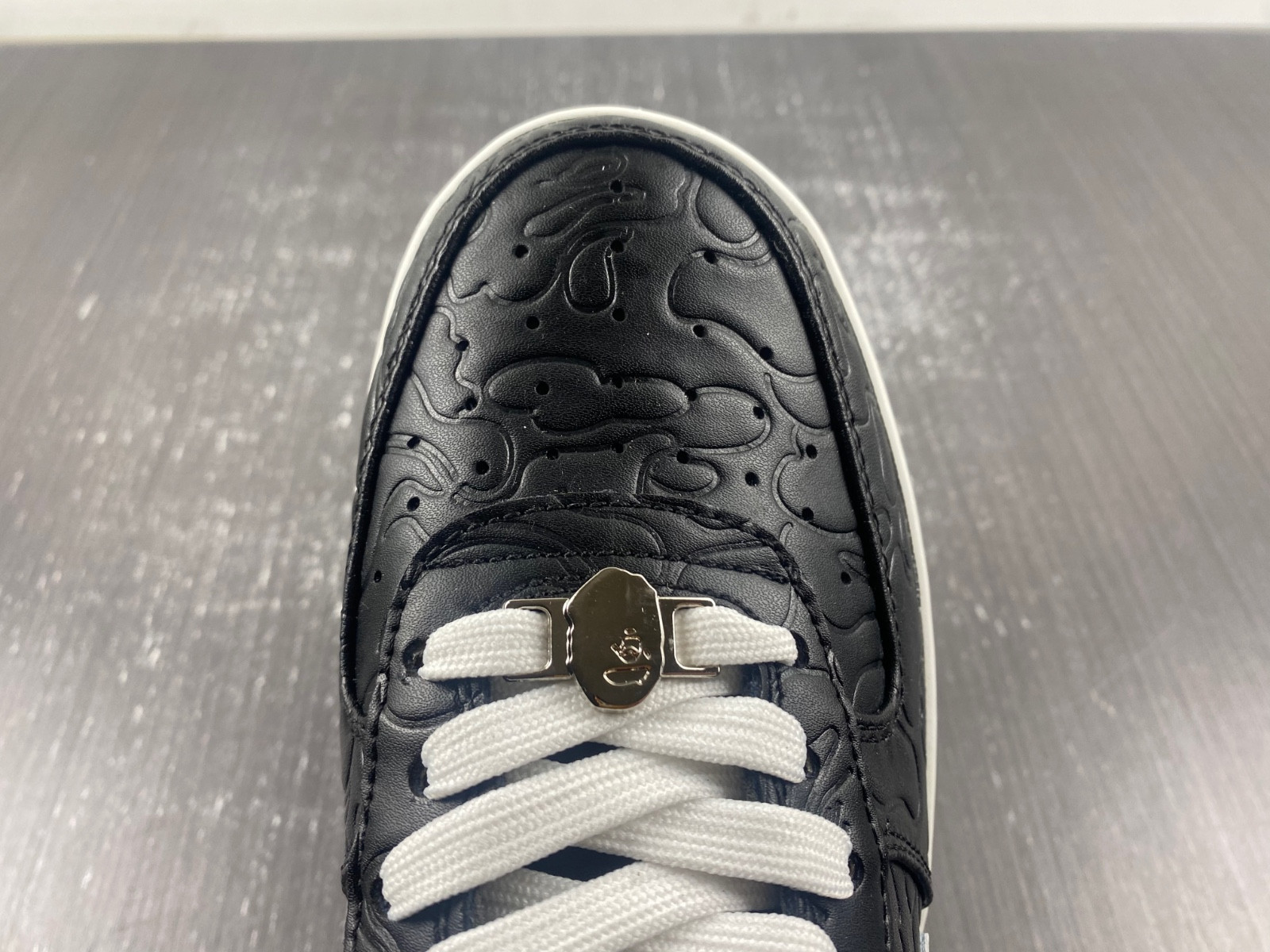 BAPE SNEAKERS