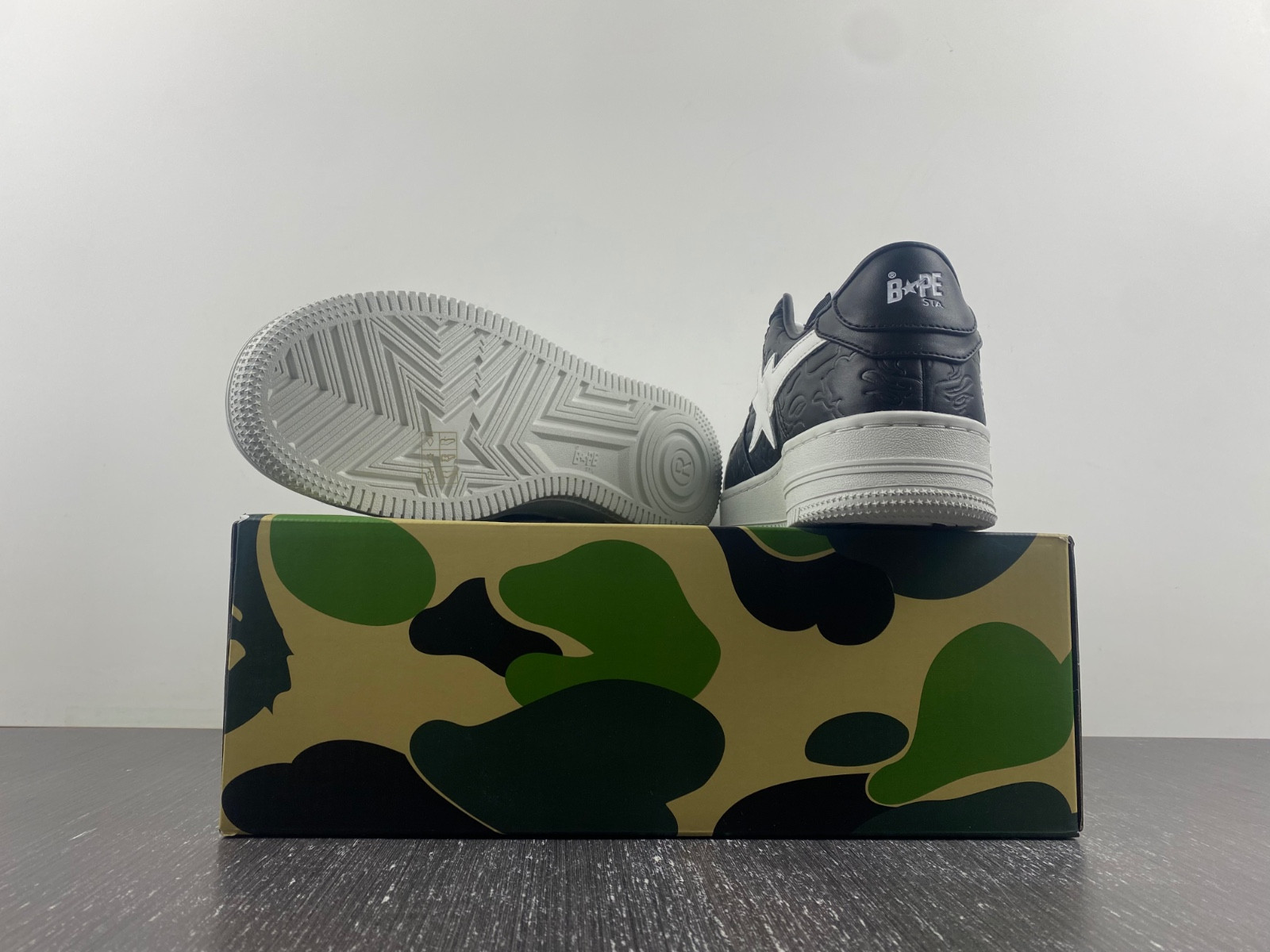 BAPE SNEAKERS