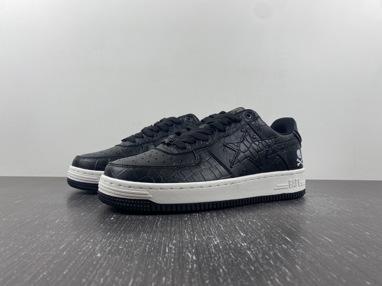 BAPE SNEAKERS