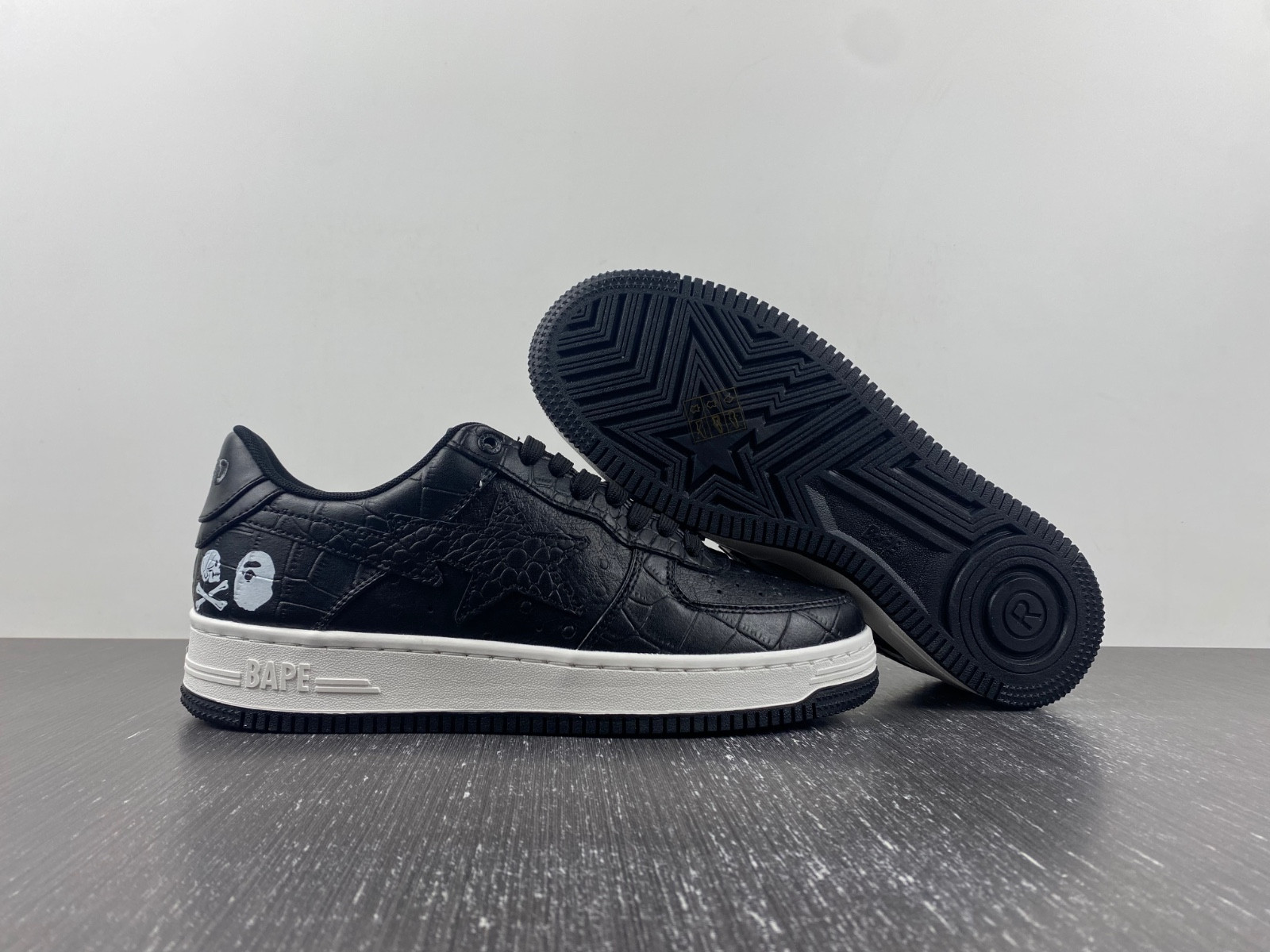 BAPE SNEAKERS